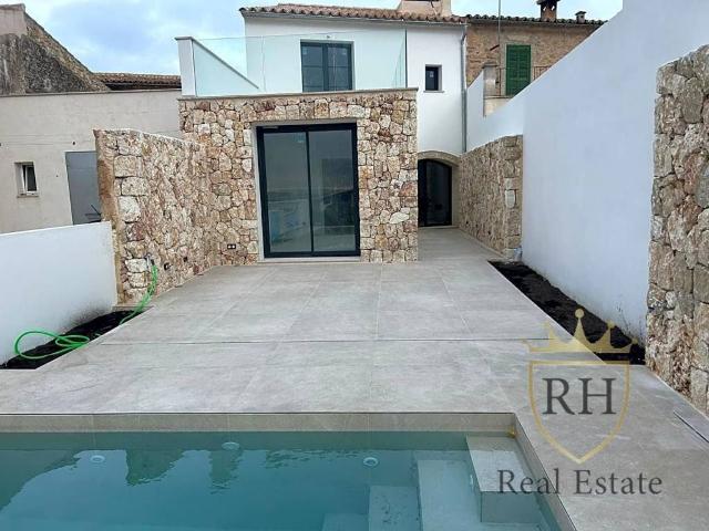 Casa en venta en Maria De La Salut