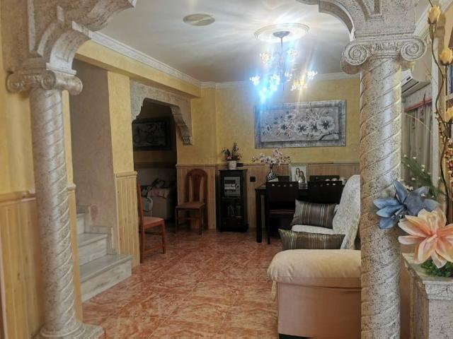 Casa en venta en Martos, Andalucía