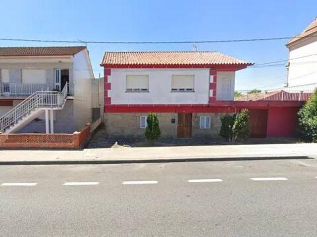 Casa en venta en Dena, O Salnés