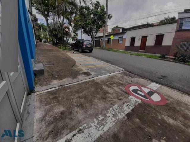 Casa En Venta En Medellin En Prado V344699