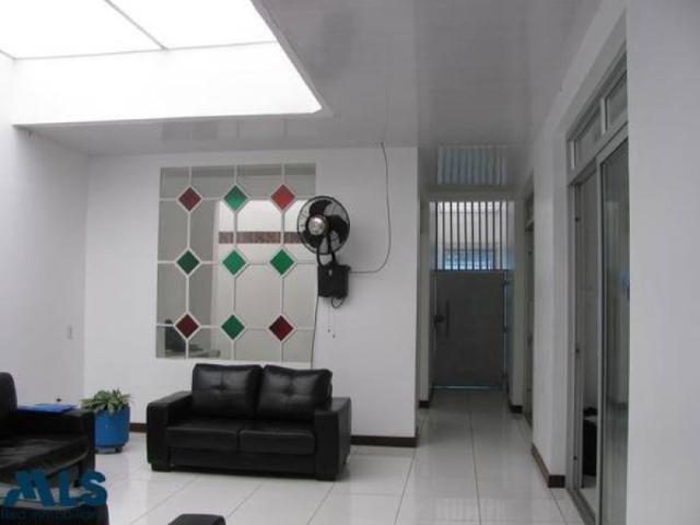 Casa En Venta En Medellin En Prado V344699