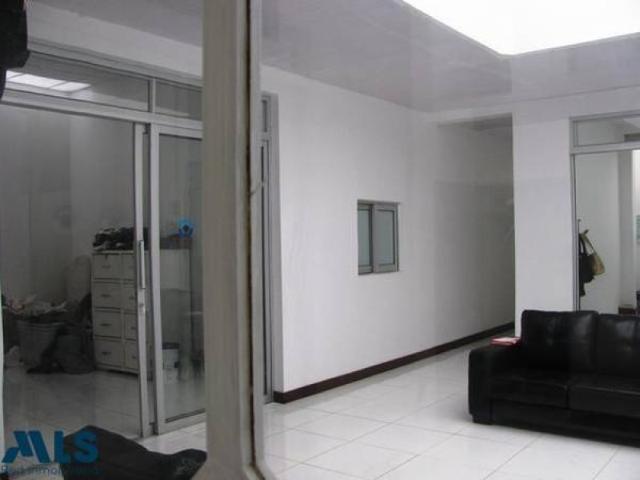 Casa En Venta En Medellin En Prado V344699