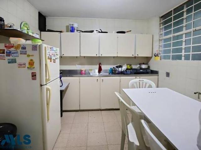 Casa En Venta En Medellin En Rosales V321927