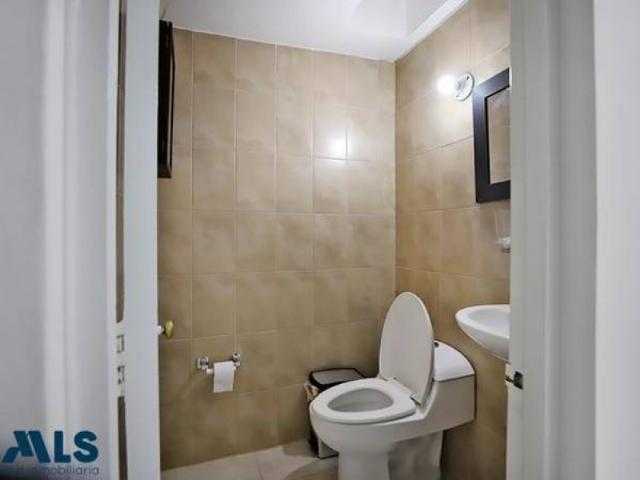 Casa En Venta En Medellin En Rosales V321927