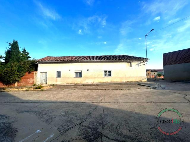 Casa en venta en Melgar De Arriba