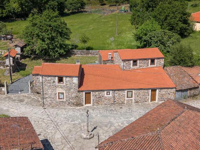 Casa en venta en Melide, O Leboreiro