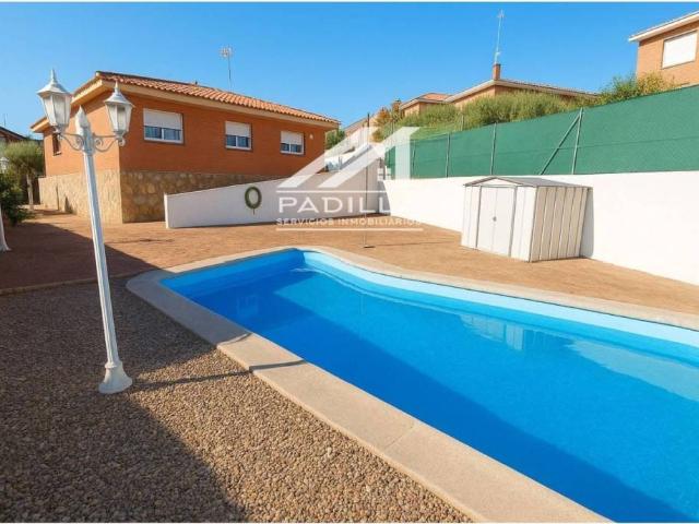 Casa en venta en Méntrida, Toledo