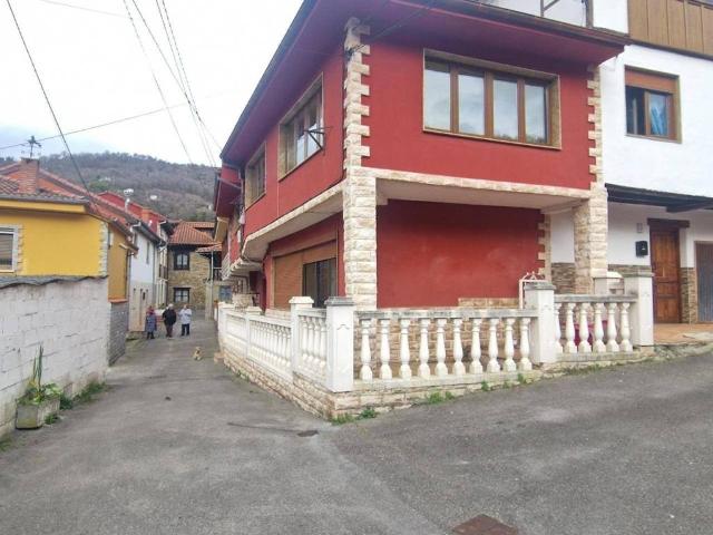 Casa en venta en Mieres, Asturias