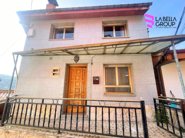 Casa en venta en Mieres, Asturias