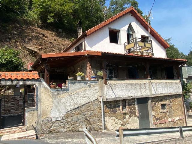 Casa en venta en Mieres, Asturias