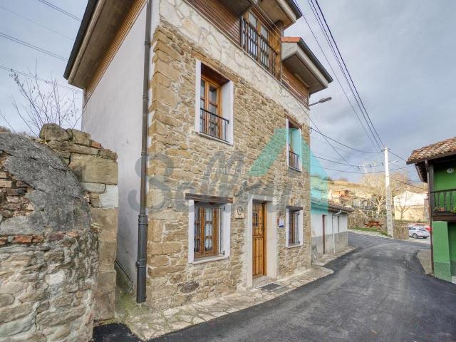 Casa en venta en Mieres, Asturias