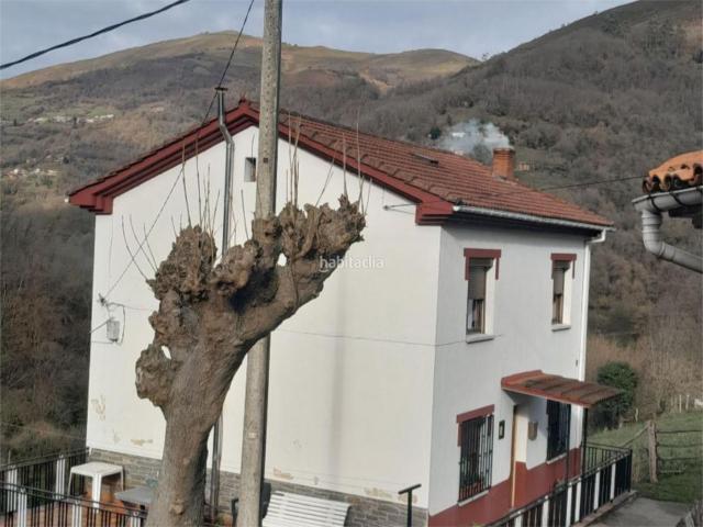 Casa en venta en Mieres, Asturias