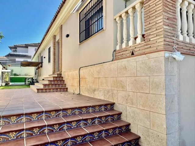 Casa en venta en La Sierrezuela, Mijas