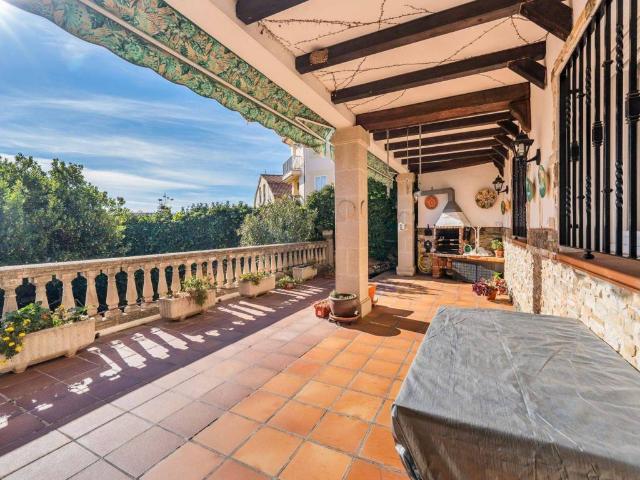Casa en venta en Miraflores De La Sierra