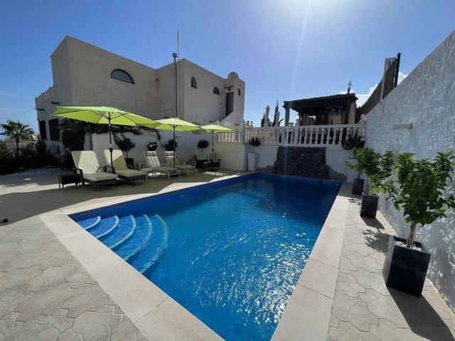Casa en venta en Ventanicas-El Cantal, Mojácar