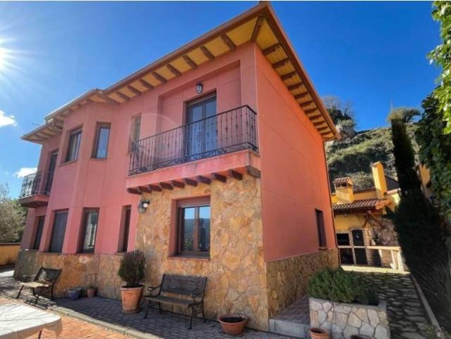 Casa en venta en Mombeltrán, Castilla y León