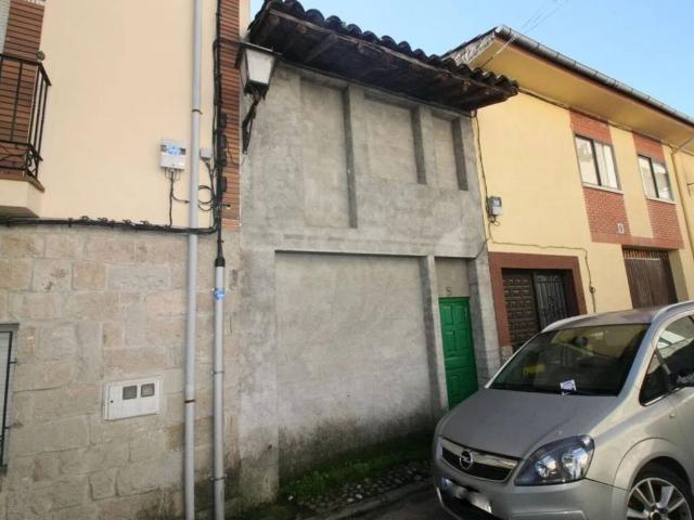 Casa en venta en Mombeltrán