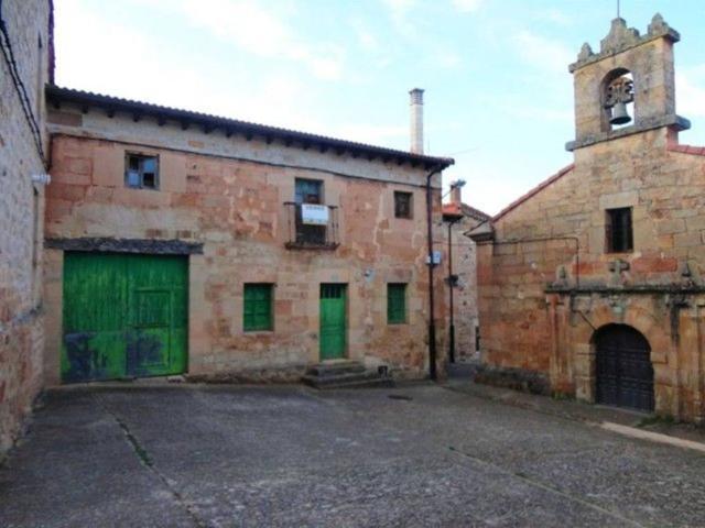 Casa en venta en Moncalvillo