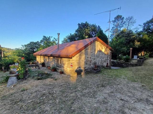 Casa en venta en Mondariz