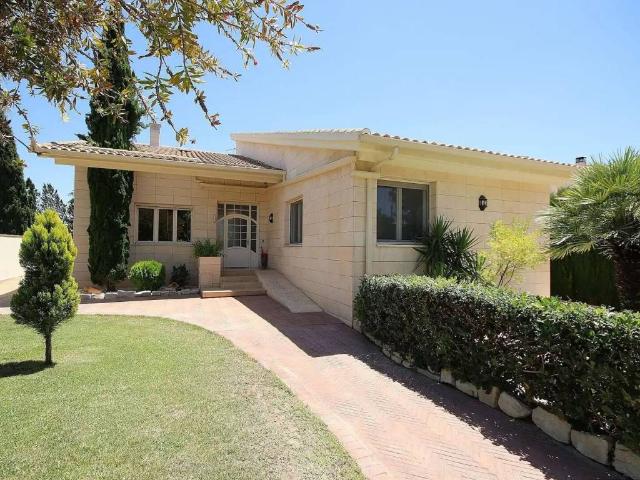 Casa en venta en el Vinalopó Mitjà / El Vinalopó Medio, Valencia