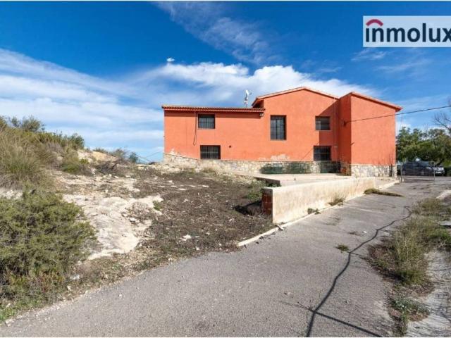 Casa en venta en el Vinalopó Mitjà / El Vinalopó Medio, Valencia