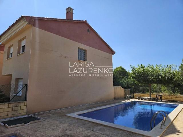Casa en venta en Mont-roig Del Camp