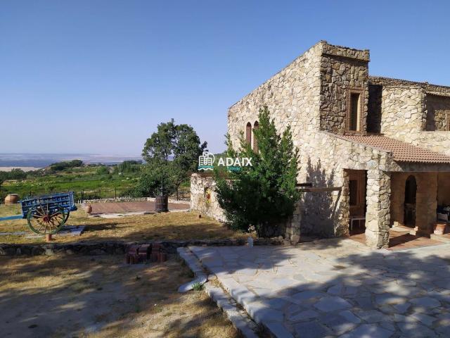 Casa en venta en Montánchez, Extremadura