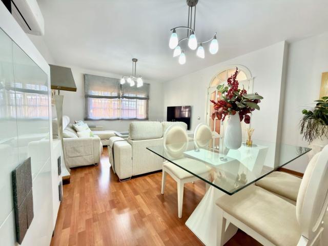 Casa en venta en Nervión, Sevilla