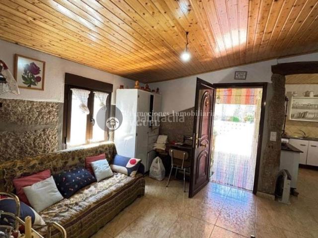 Casa en venta en Monterrei, Verín