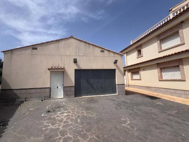 Casa en venta en Montroi / Montroy, València / Valencia