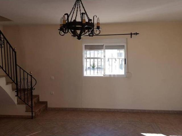 Casa en venta en Turís, València / Valencia