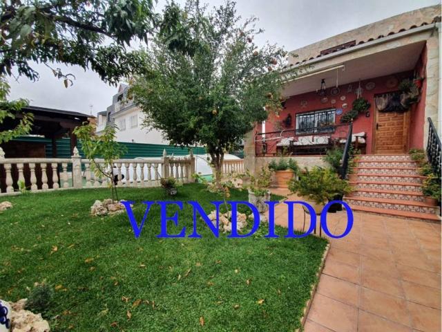 Casa en venta en Moraleja De Enmedio
