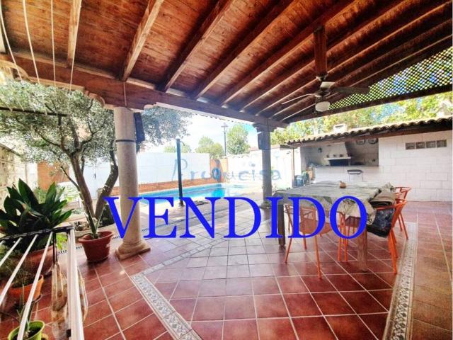 Casa en venta en Moraleja De Enmedio