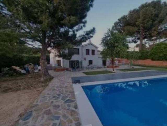 Casa en venta en Moraleja De Enmedio