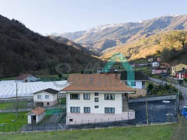 Casa en venta en Morcín, Asturias