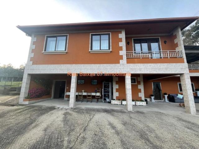 Casa en venta en Mos, Vigo