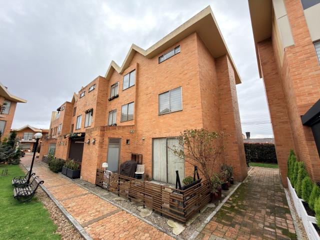 Casa En Venta En Mosquera En Camelias Del Diamante V225664