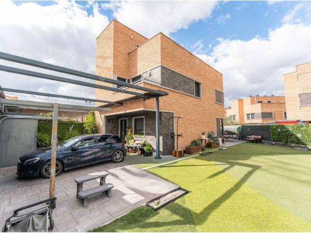 Casa en venta en Móstoles, Madrid