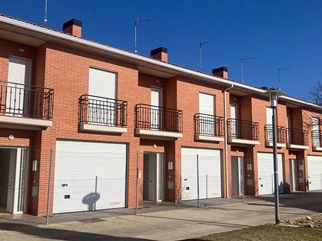 Casa en venta en Mucientes, Valladolid