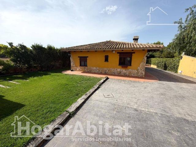 Casa en venta en el Camp de Túria, Valencia