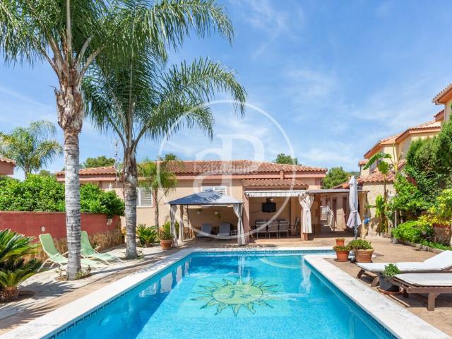 Casa en venta en el Camp de Túria, Valencia