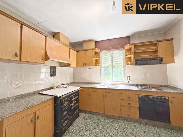 Casa en venta en Pedroso, Ferrol