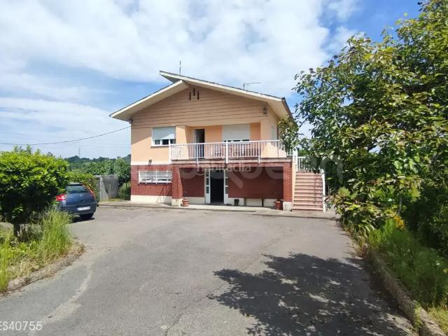 Casa en venta en Nava, Asturias