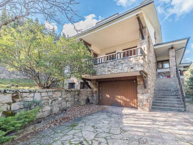 Casa en venta en Navacerrada