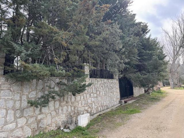 Casa en venta en Navahermosa