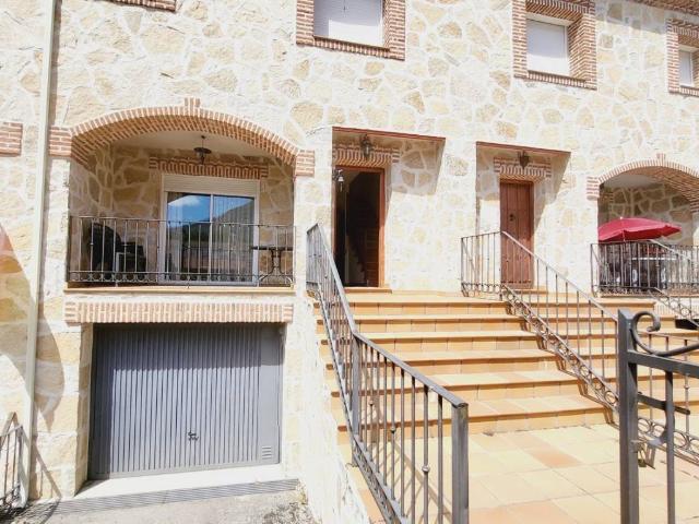 Casa en venta en Navaluenga, Castilla y León