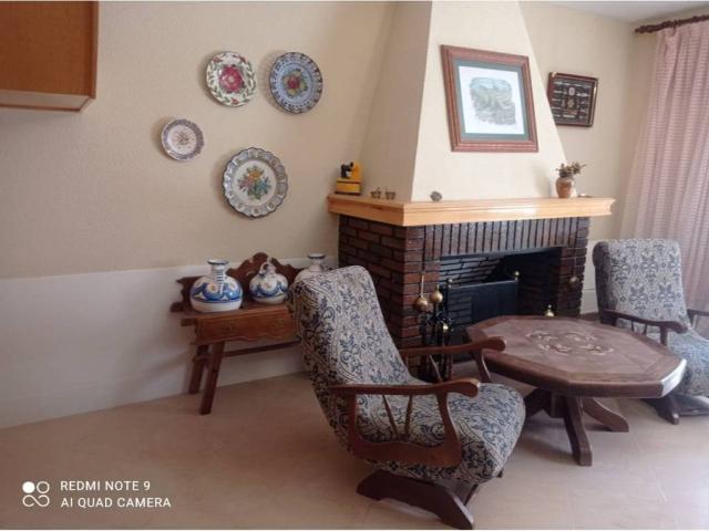 Casa en venta en Navaluenga, Ávila