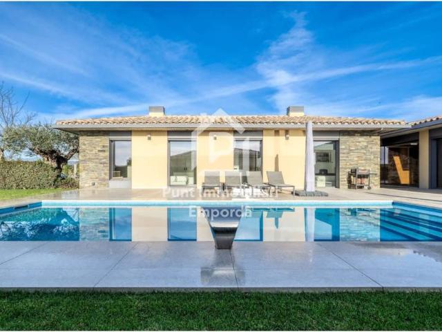 Casa en venta en Alt Empordà, Catalunya