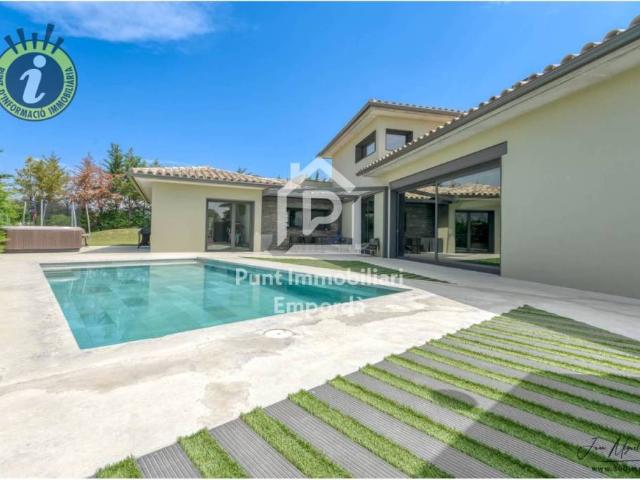 Casa en venta en Alt Empordà, Catalunya