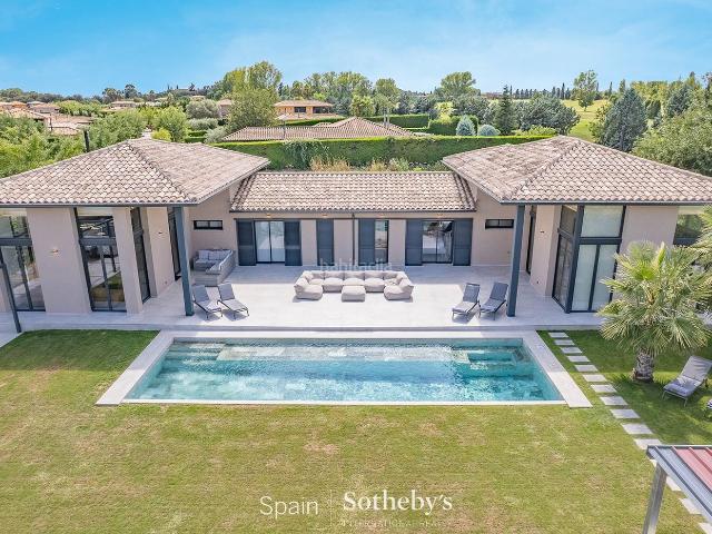 Casa en venta en Alt Empordà, Catalunya